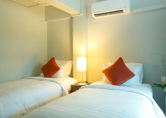 Annex Lumpini 3*