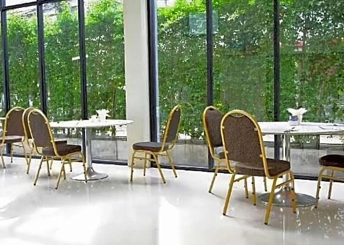 Hotel Annex Lumpini
