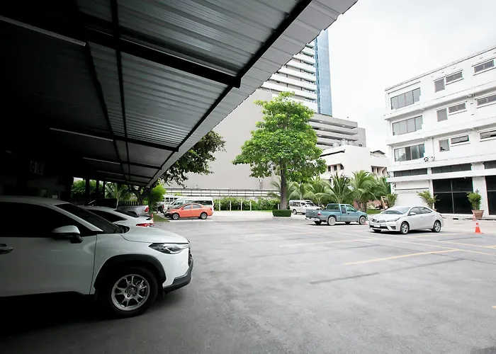 Annex Lumpini Hotel 3*