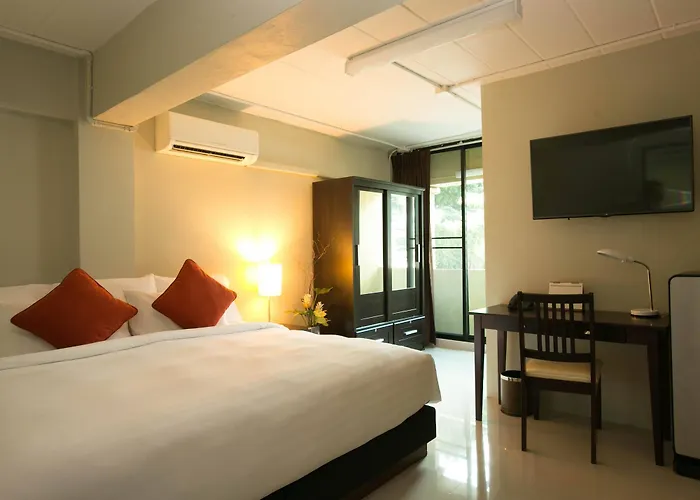 Annex Lumpini Hotel